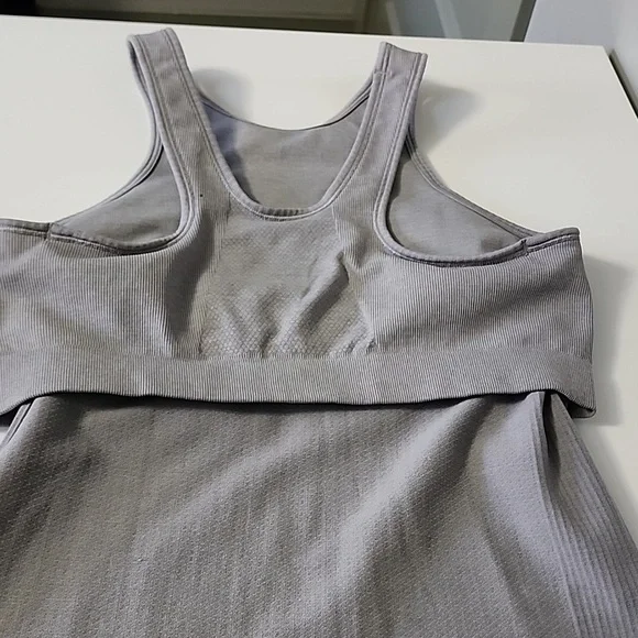 Lululemon Athletica tight tanks with built in bra - Size 8 - Picture 8 of 10